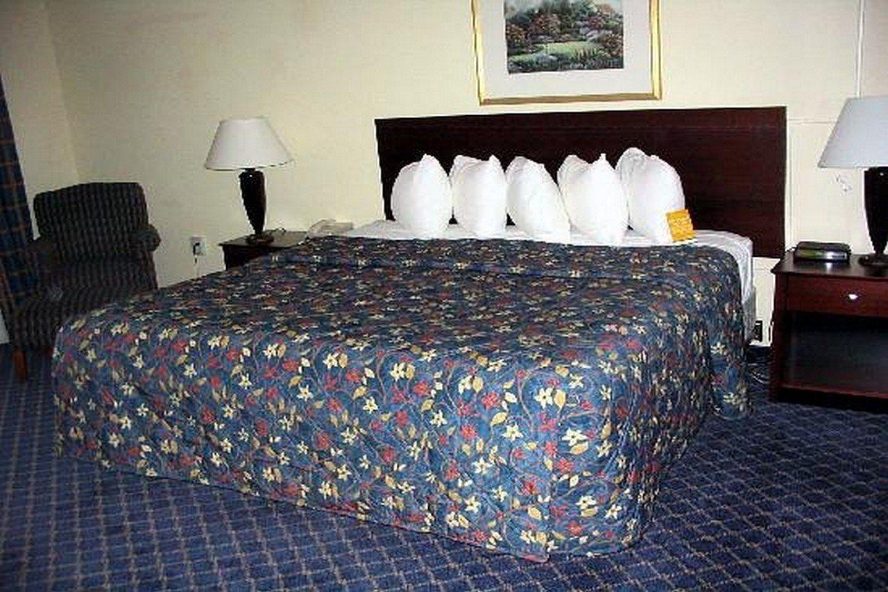 Boxboro Regency Hotel Boxborough Bagian luar foto